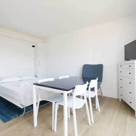 Apartment Studio Avec Vue Imprenable Sur La Mer Prefailles